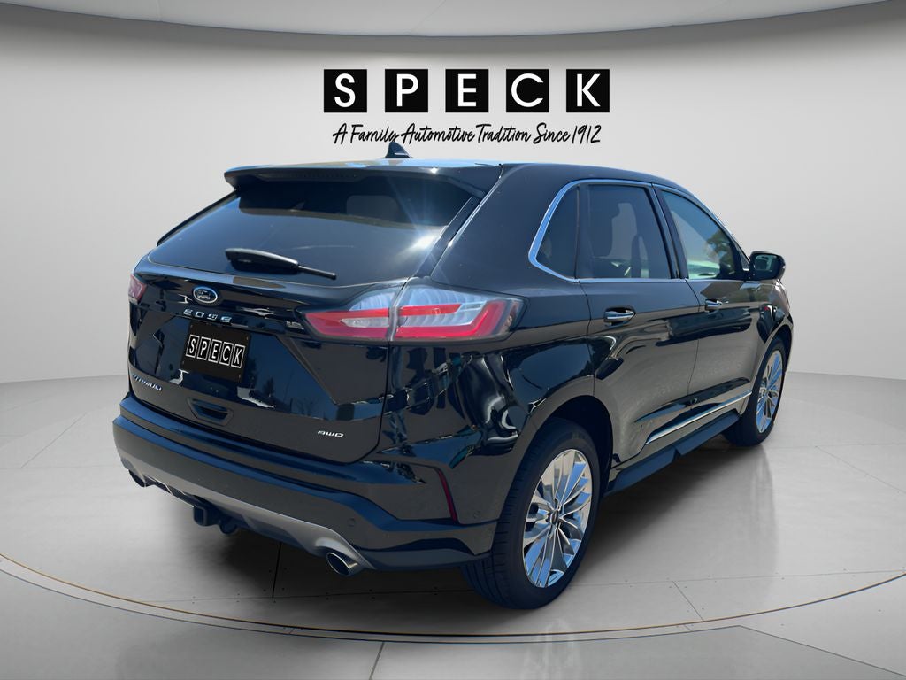 2021 Ford Edge — detail view