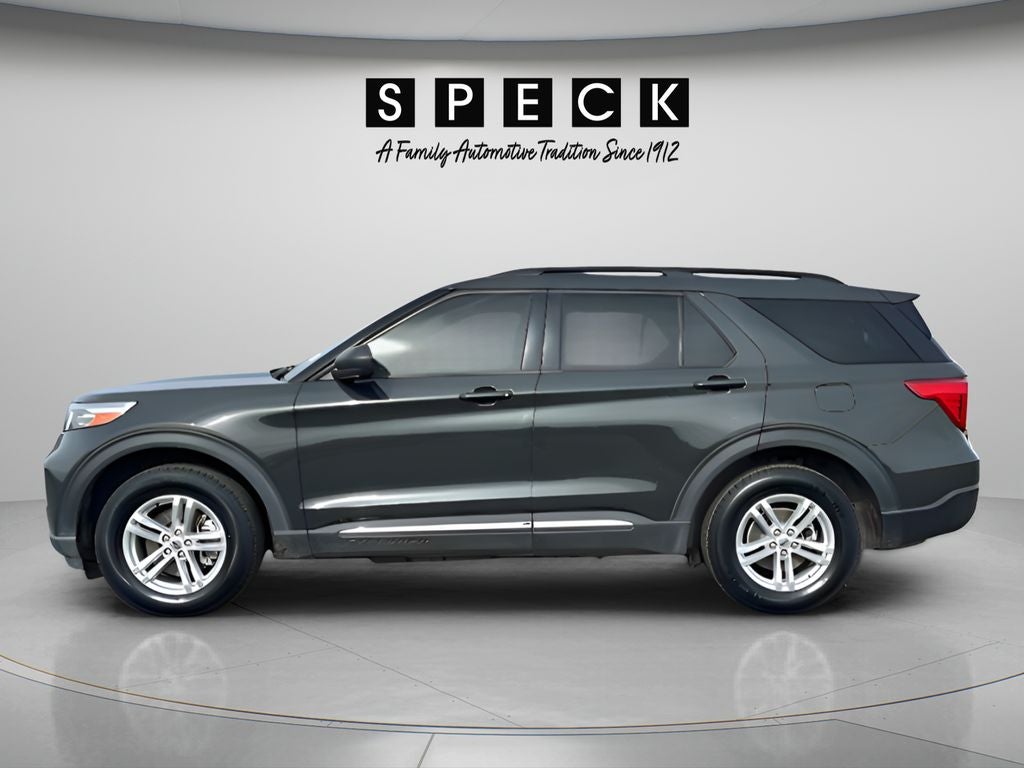 2022 Ford Explorer — side profile view