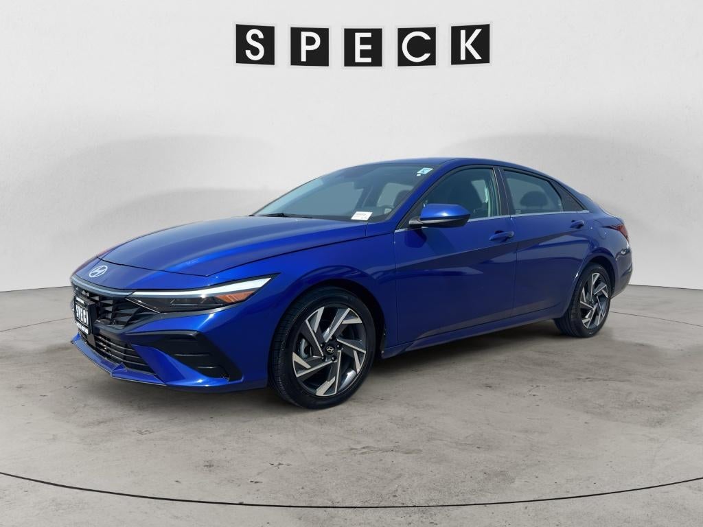 2025 Hyundai Elantra SEL Convenience in Intense Blue — front three-quarter view